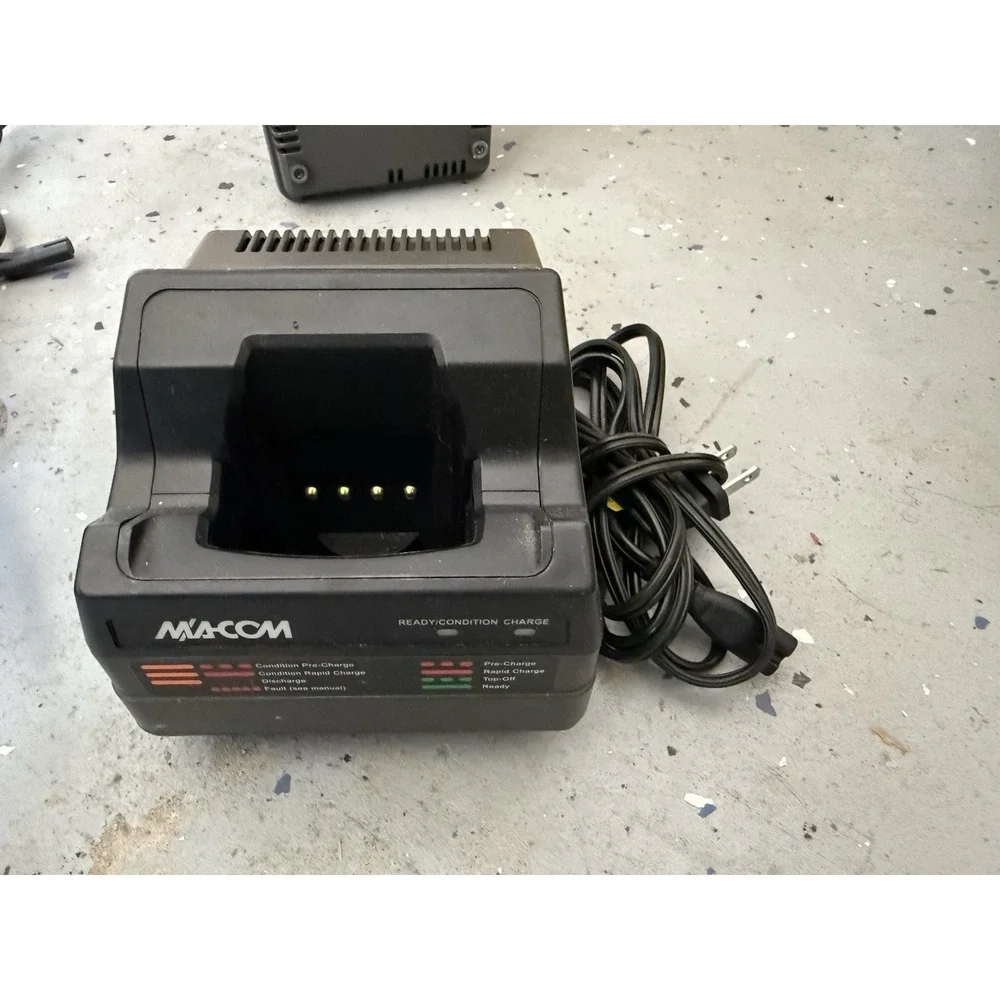 MA-Com Tri-Chemistry Desk Single Battery Charger‎ CH-104560-026 w/ Power Cable